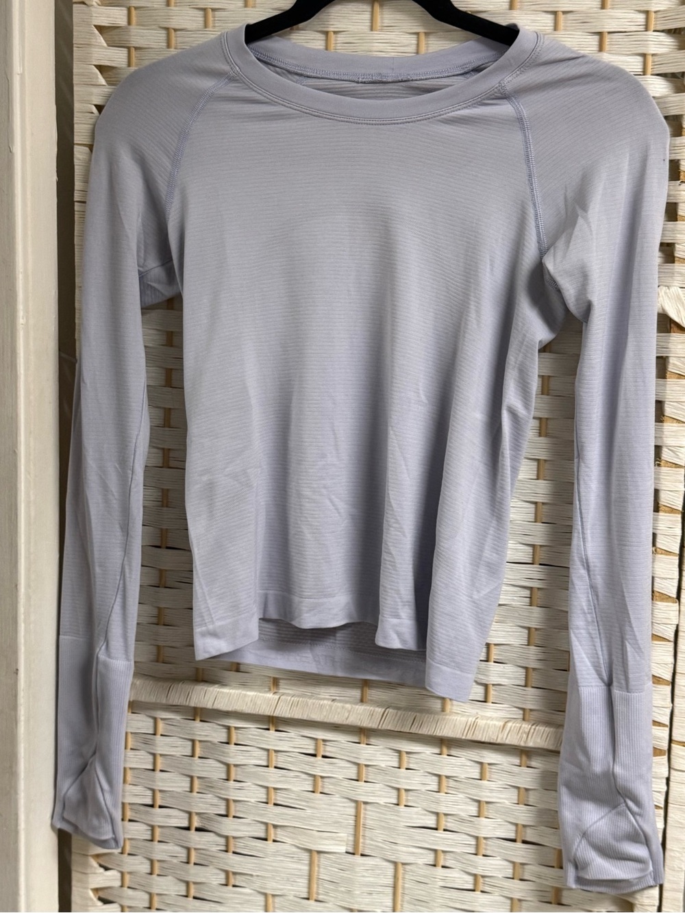 Lululemon Cropped Light Purple Long-Sleeve Women's Performance Topped Size 2
